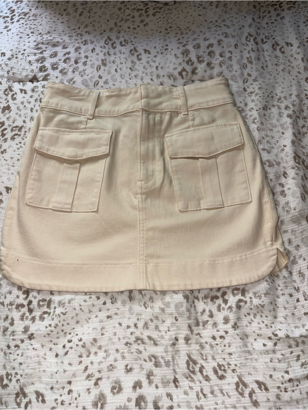 Express Cream High-Rise Mini Skirt with Front Button